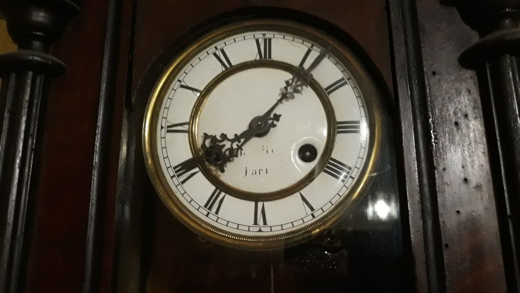 Продам старинные настенные часы Le Roi A Paris