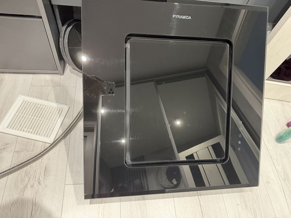 Вытяжка для кухни, наклонная Пирамида, Pyramida