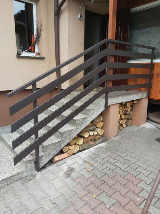 Balustrada poręcz balkonowa zewnętrzna