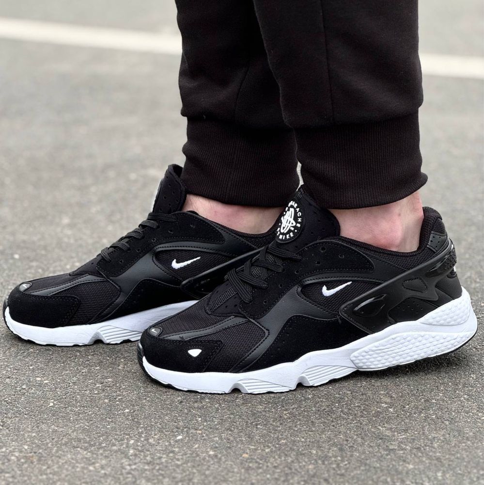 Чоловічій Кросівки Найк чорні з білим NIKE black white fantom 40-44 рм