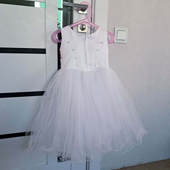 Нарядна сукня для дівчинки 3-4 рочки