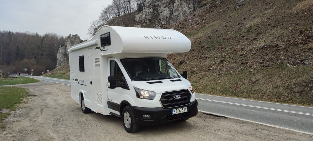 Kamper / Wynajem / 6 osobowy / Camper