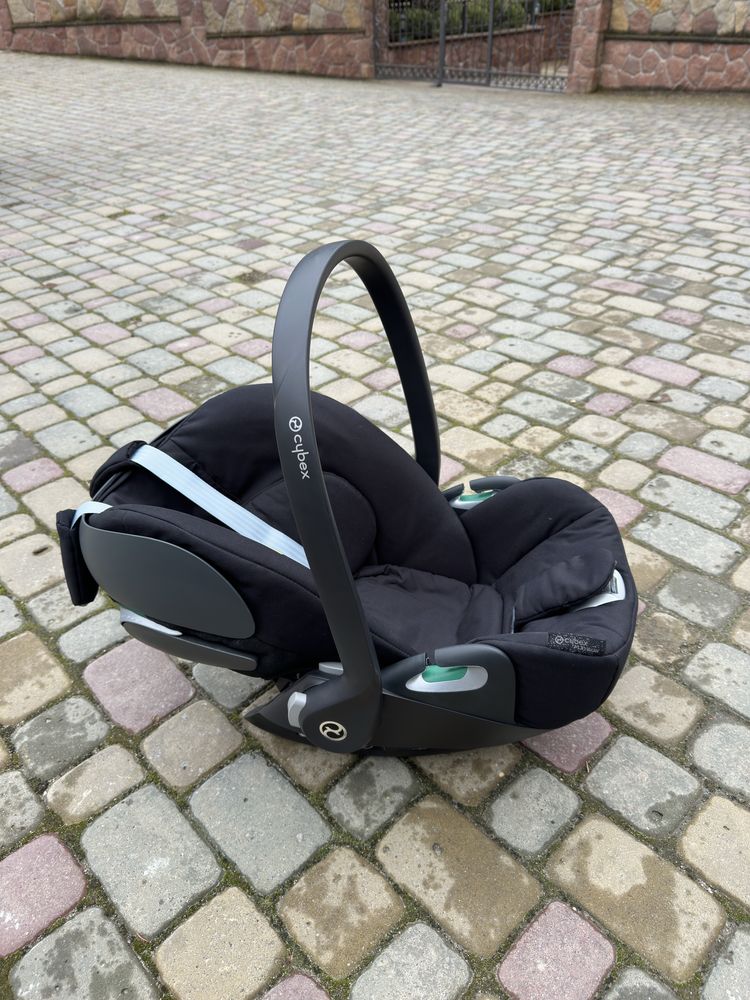 Автокрісло Cybex cloud z i-size Deep Black