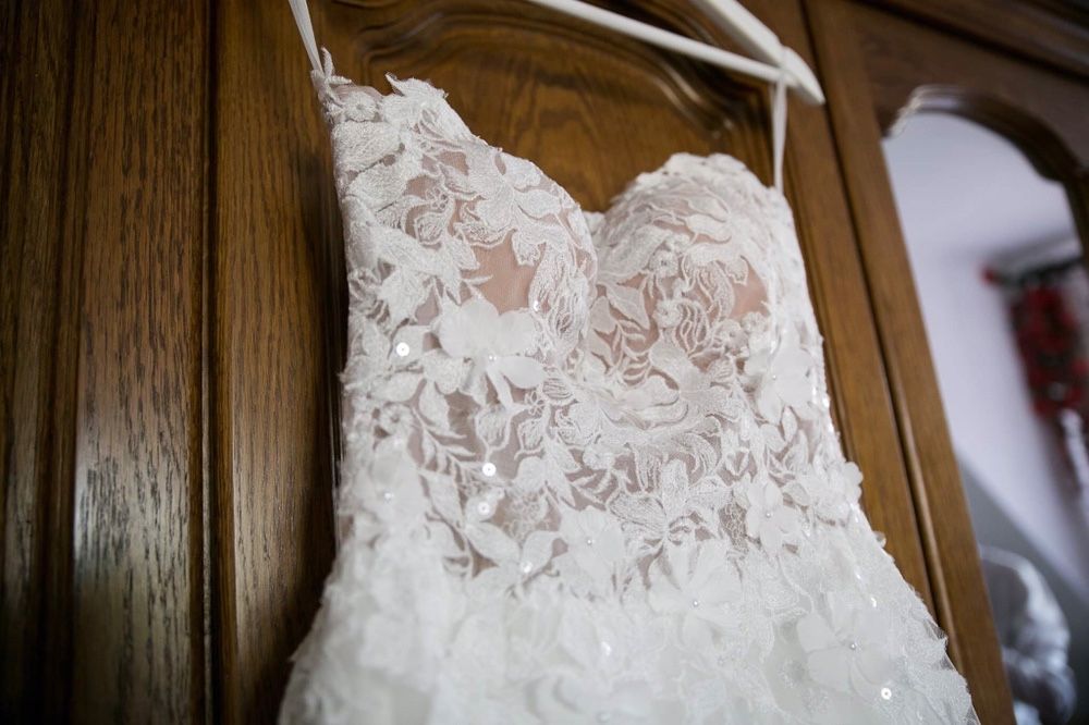 Suknia ślubna z kwiatami 3d
