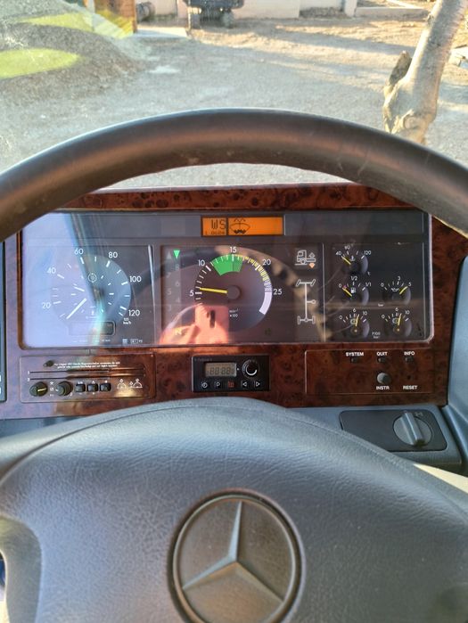 Самоскид Мерседес