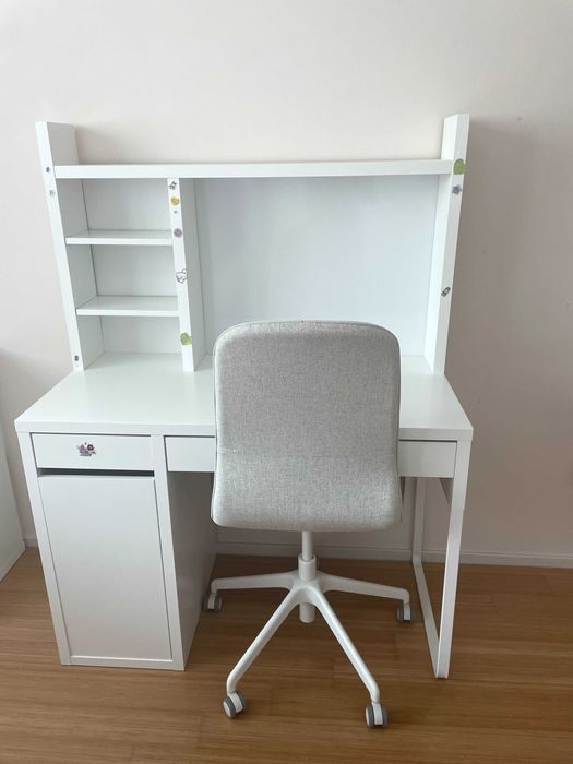 Conjunto Secretária + Cadeira de Escritório