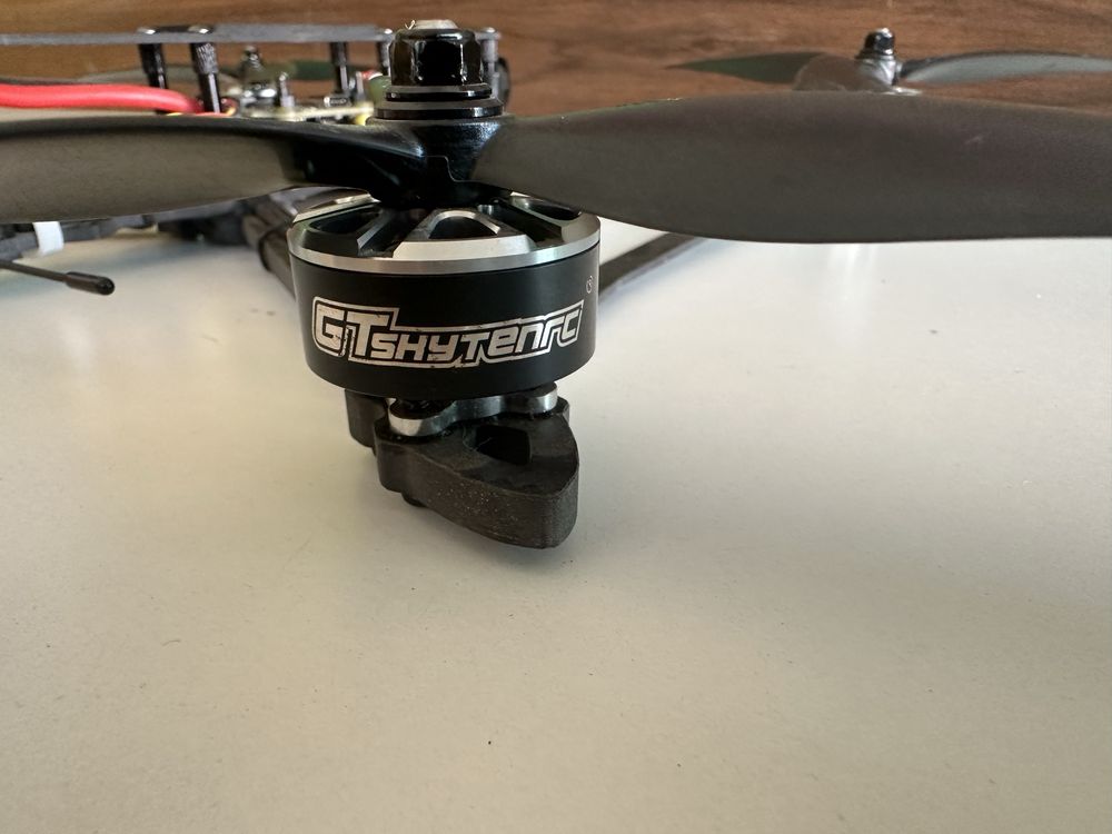 Продам  FPV-дрон