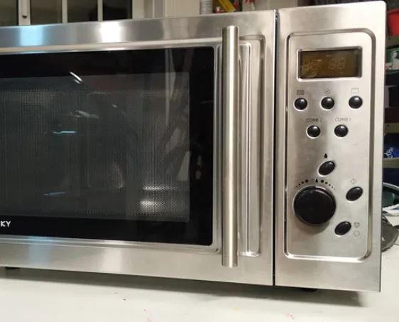 Microondas em inox com grill, avariado, peças