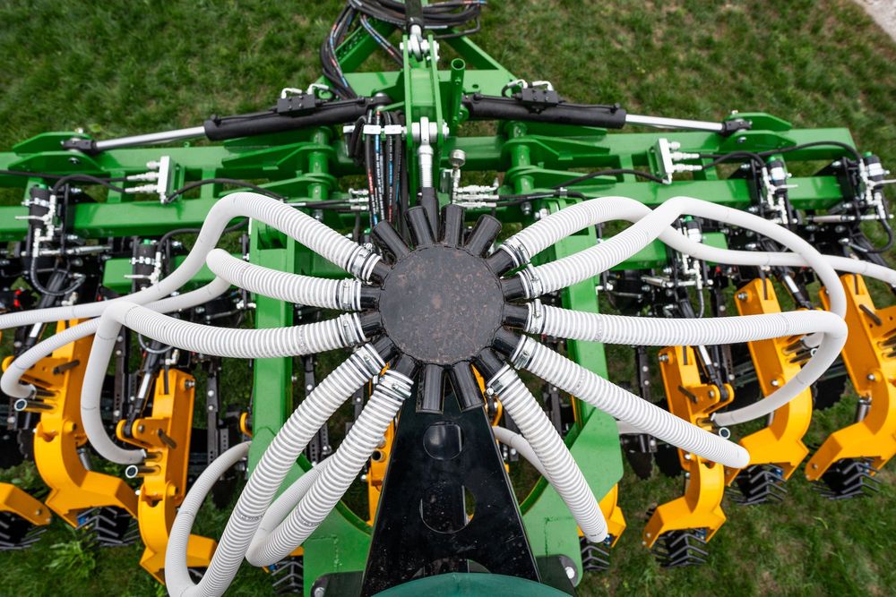 AGREGAT STRIP TILL - uprawa pasowa, agregat uprawowy, bezorkowy