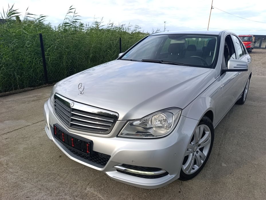 Mercedes-Benz w204 LIFT c180 benzyna 1 WŁAŚCICIELprze.159tys Niemcy