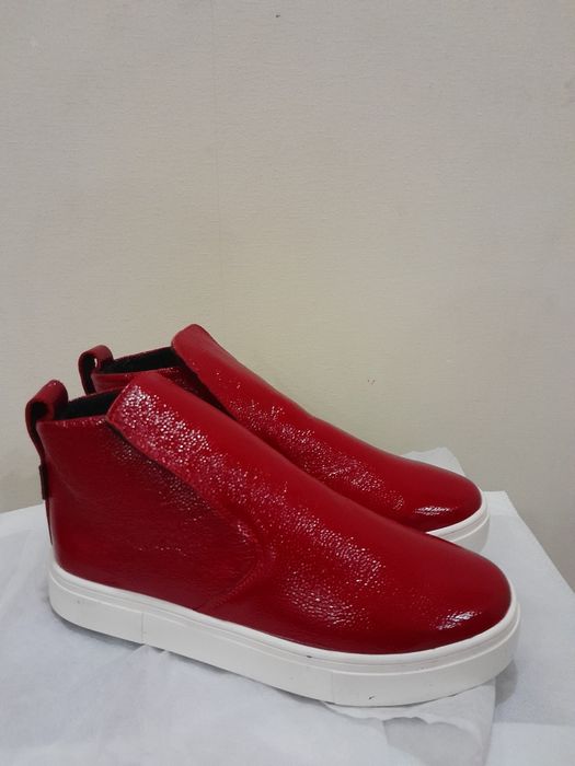 Продам Новую женскую обувь