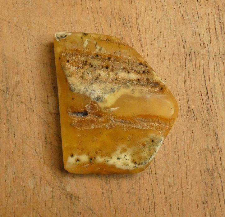 Bursztyn bałtycki biały, ok. 9,23 g