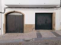 2 Garagens à Venda – Rua Conde de Ávila, Campo Maior