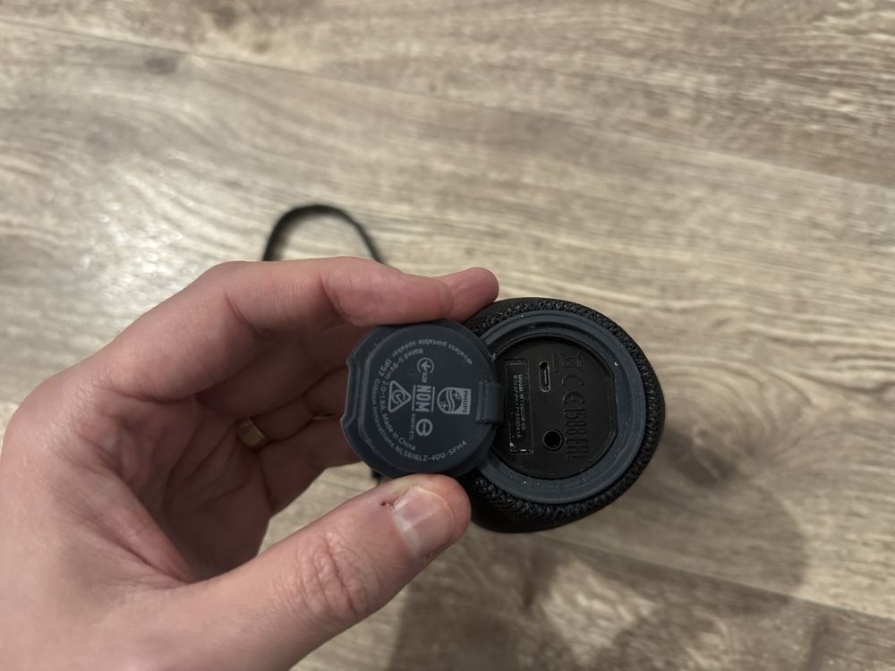 Блютуз (Bluetooth) колонка Philips BT6900 водонепроникна