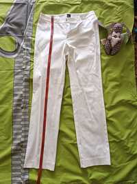 Жіночі білі брюки