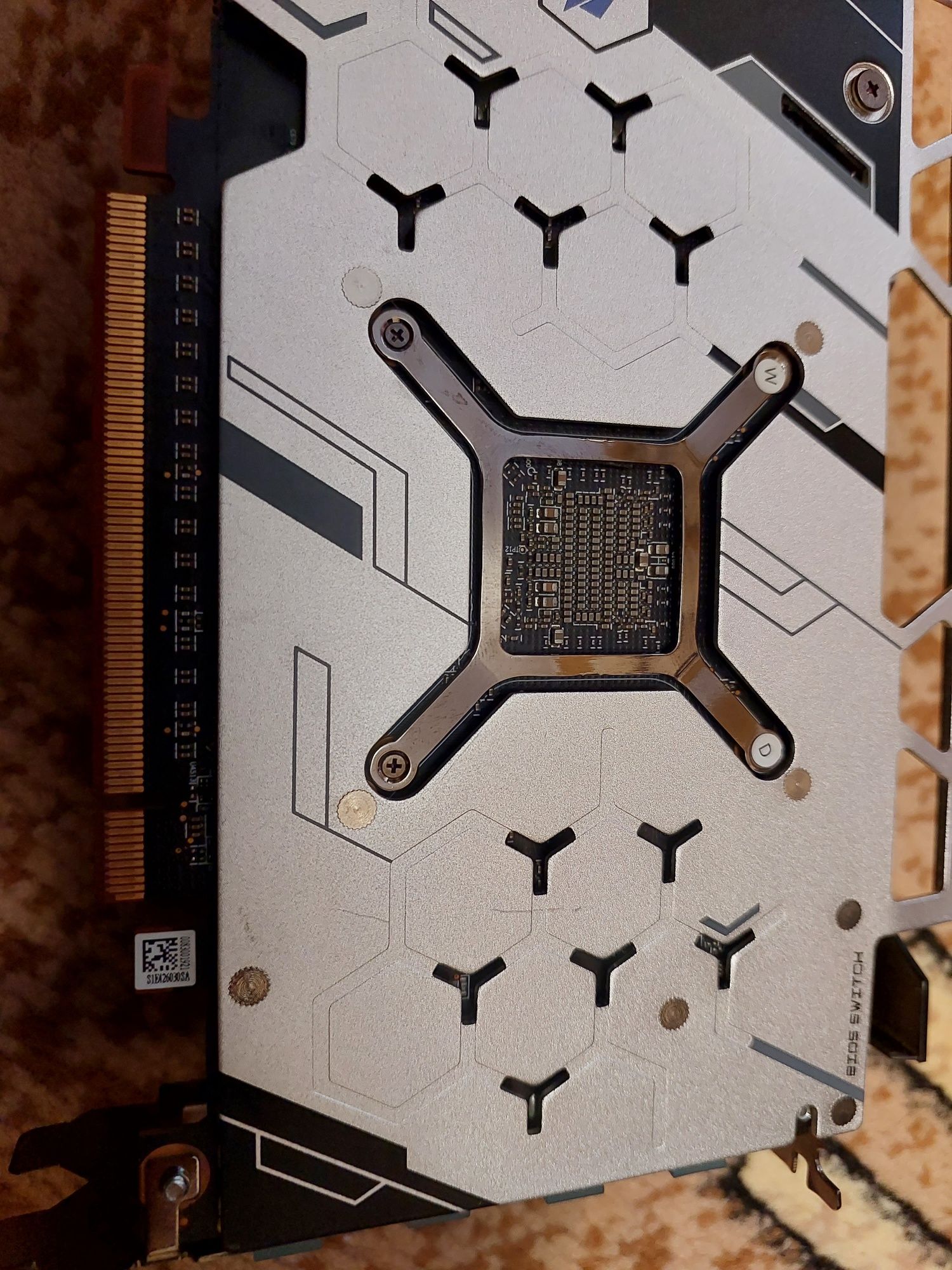 Sapphire nitro + 5700xt
