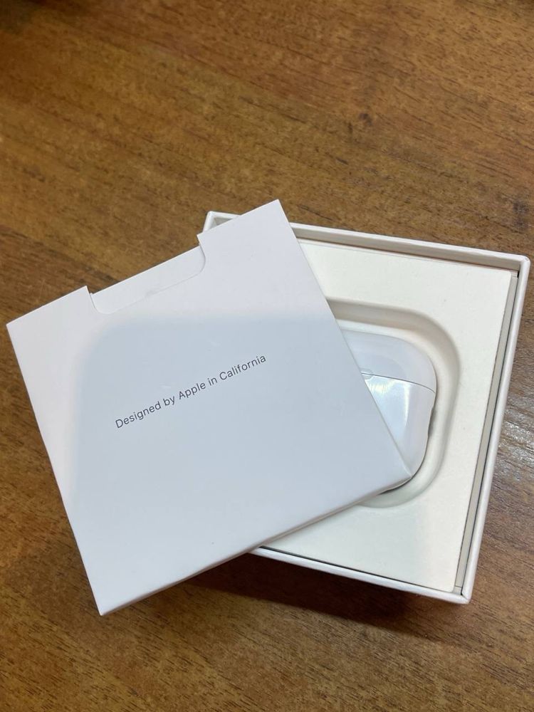 Оригінальні AirPods Pro 2