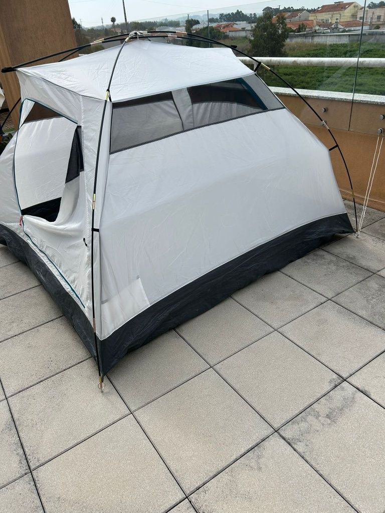 Tenda Quéchua 3 pessoas (nova)