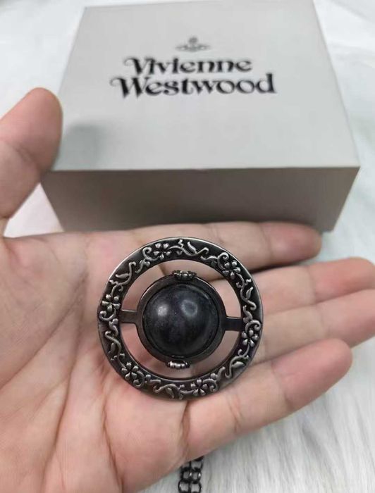 Naszyjnik w stylu retro w kształcie pierścienia Vivienne Westwood