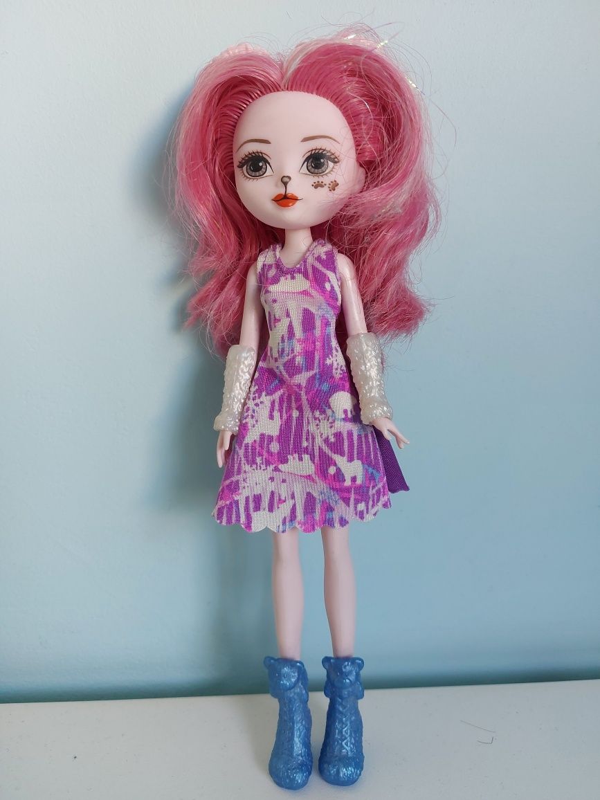 Lalka Ever After High Winter Crystal Apple White