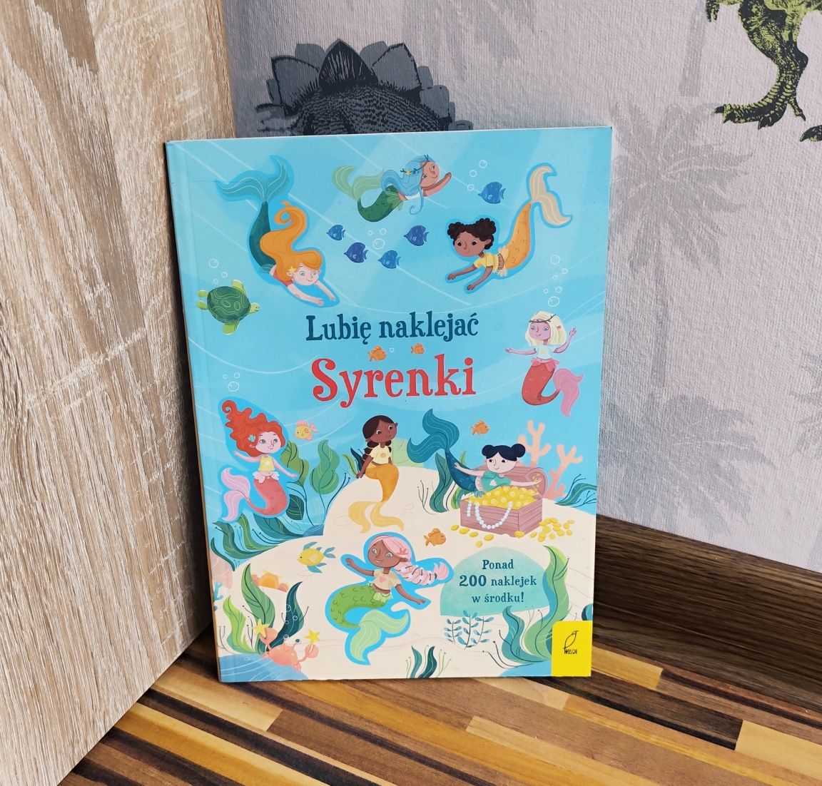 Unikat Usborne Lubię naklejać. Syrenki  Książka z naklejkami