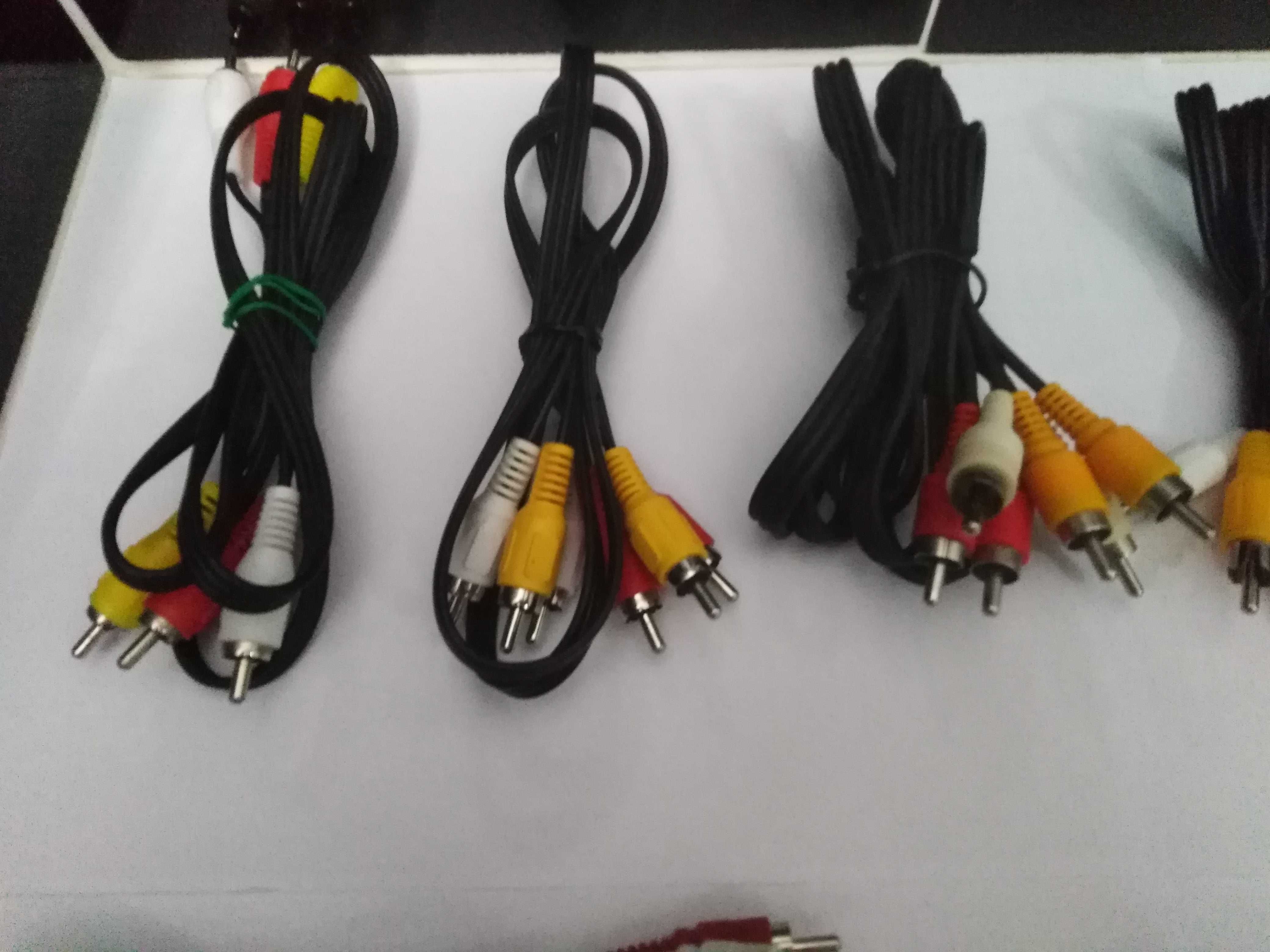 Cabos de audio video rca e Extensão rca.