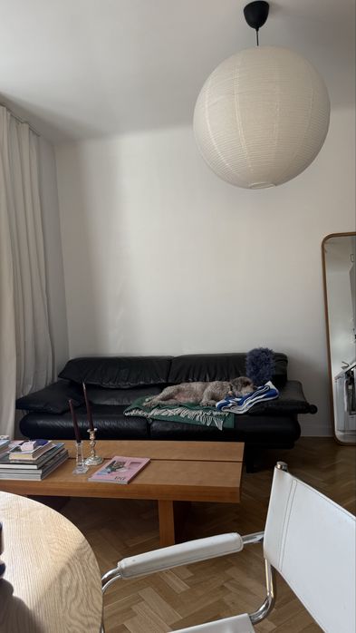 Skórzana czarna sofa B&B Italia