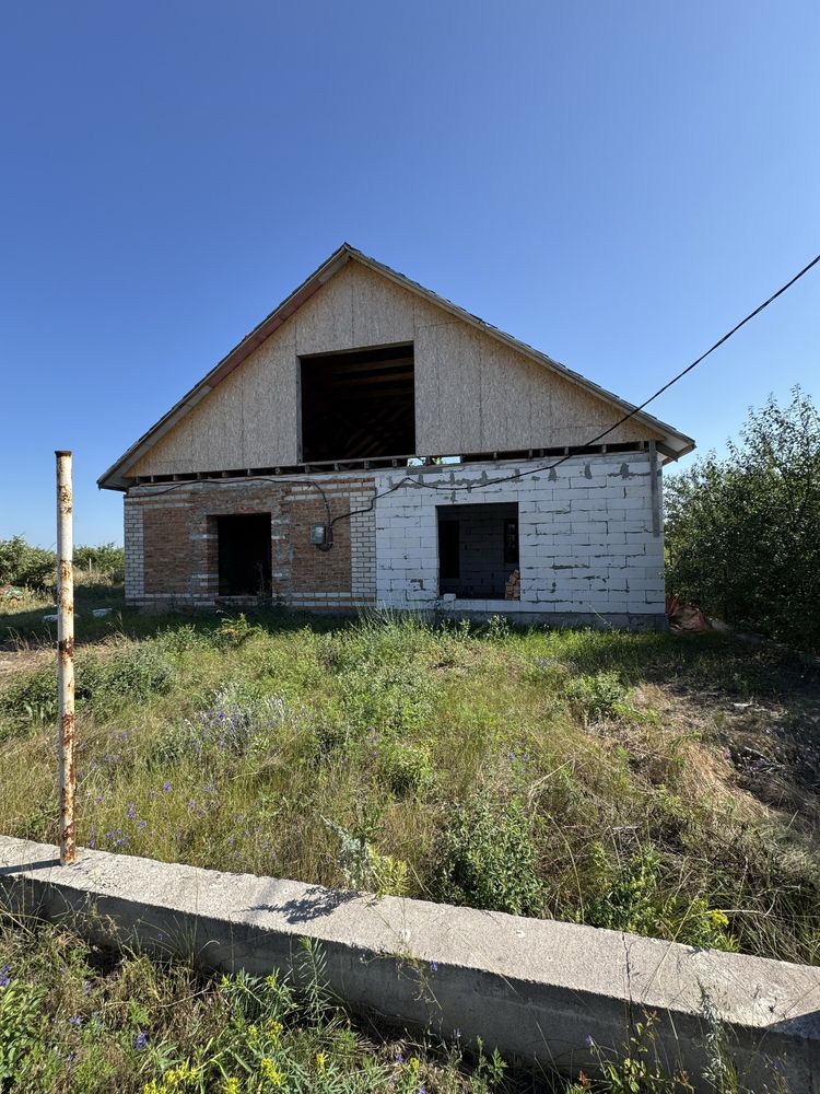 Продаж недобудованого будинку Підгайці