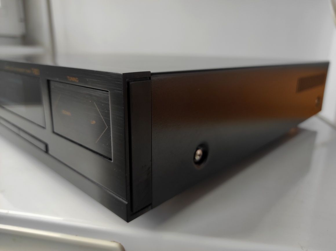 Sintonizador Grundig Fine Arts T-903