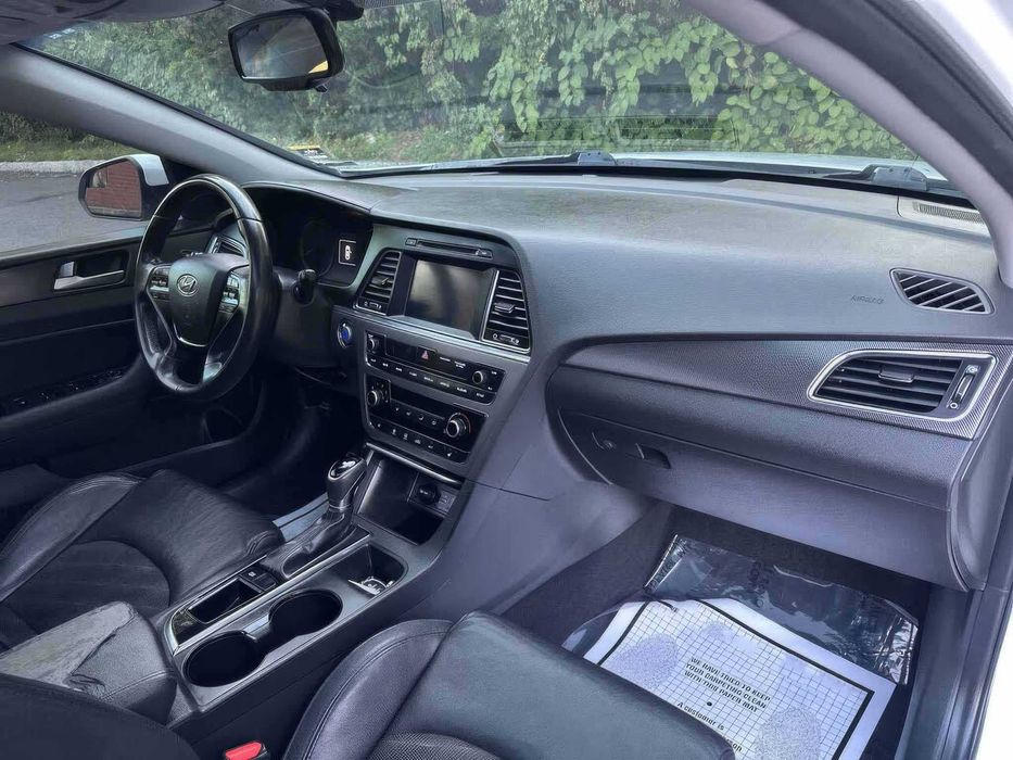Hyundai Sonata Sport      2017