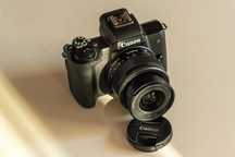 Canon EOS M50 + Lente EF-M 15-45mm IS STM