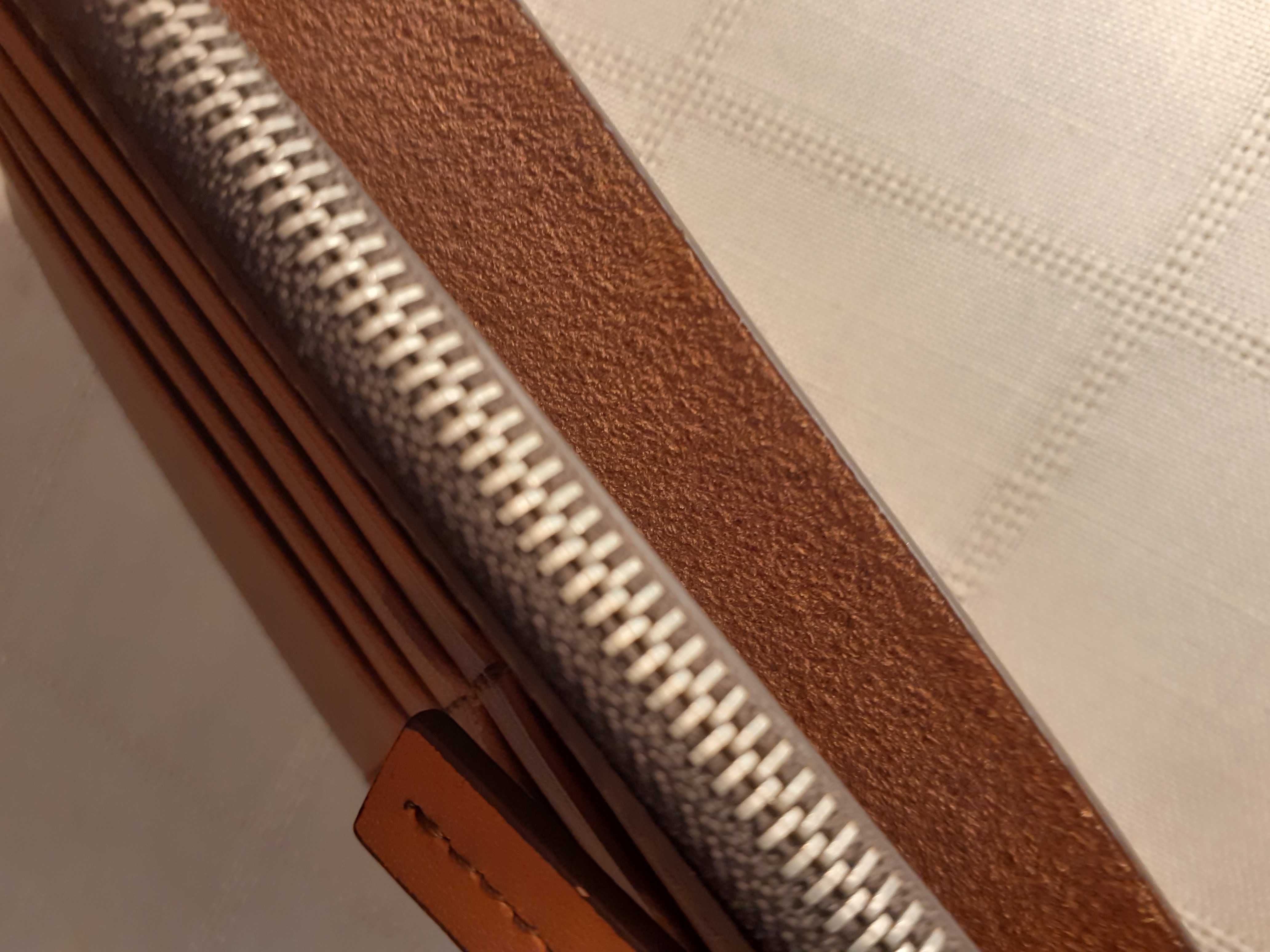 Portfel etui Ecco Lars Travel Wallet kolor amber skóra naturalna
