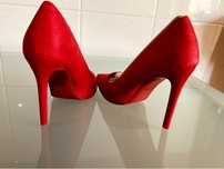 Stilettos novos tamanho 38