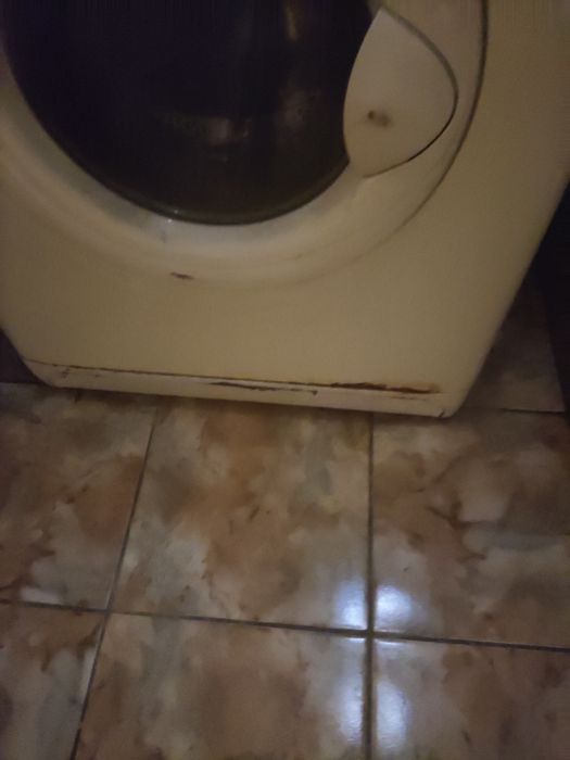 Отдам бесплатно стиральную машину и холодильник