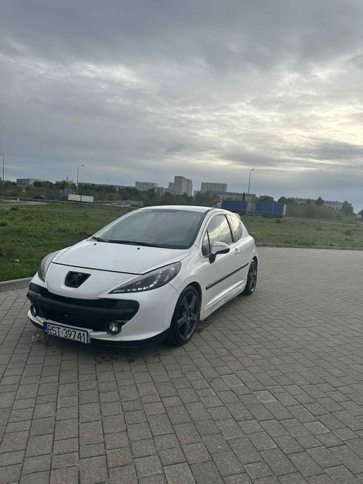 Peugeot 1.6T  2009 rok