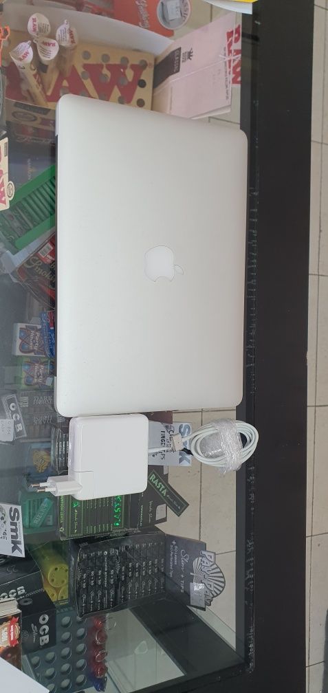 MacBook Pro A1502