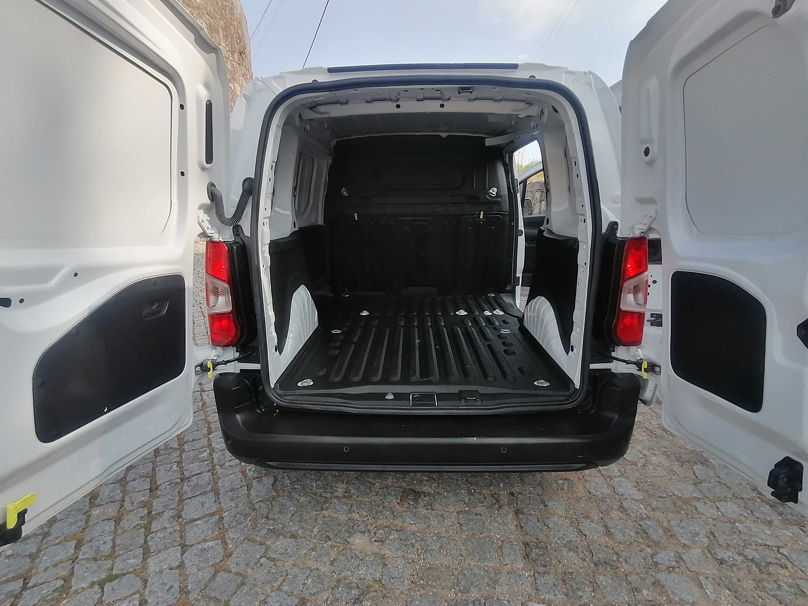 Peugeot partner HDI 3 Lug. IVA /Garantia fabricante/ 59504km /2022