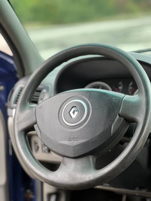 Продам Renault symbol 2011