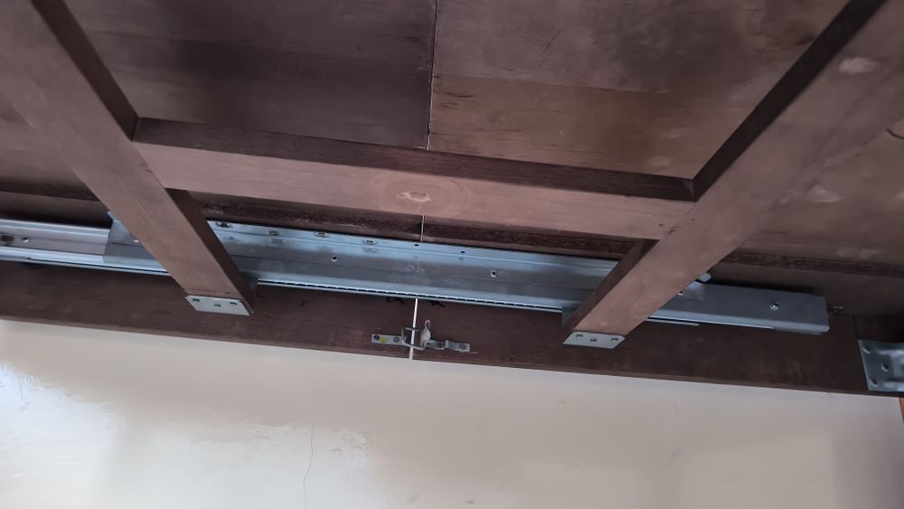 Stół masywny cięzki rozkładany 150x90