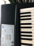 Синтезатор Yamaha YPT 200
