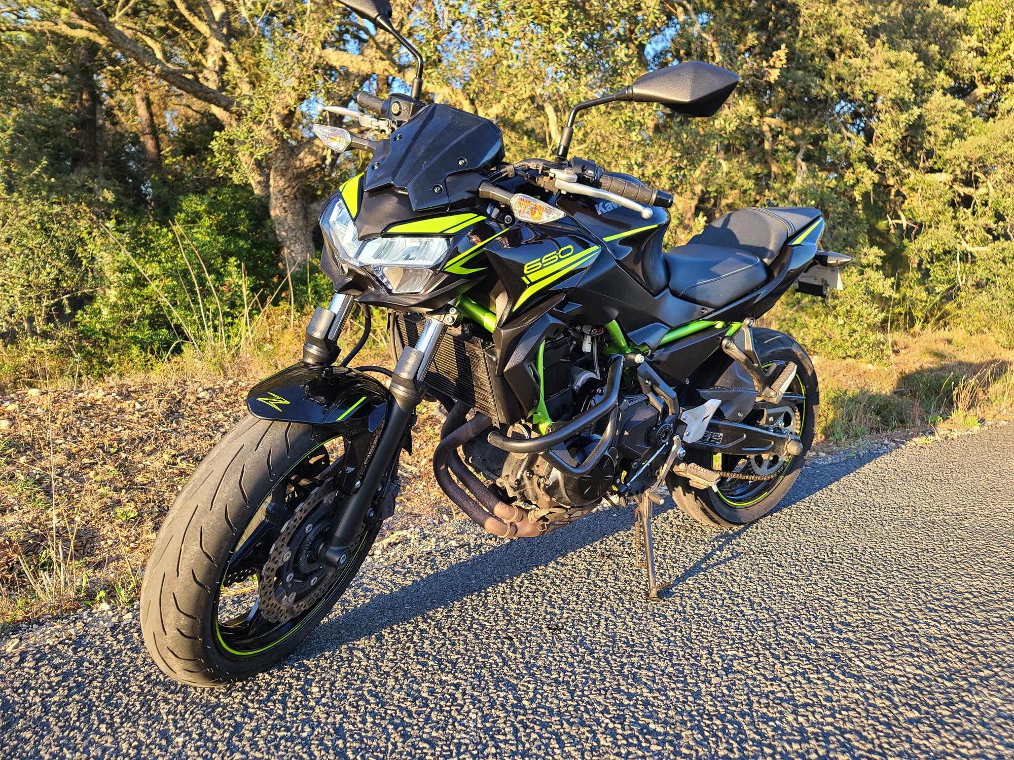 Kawasaki Z650 com extras