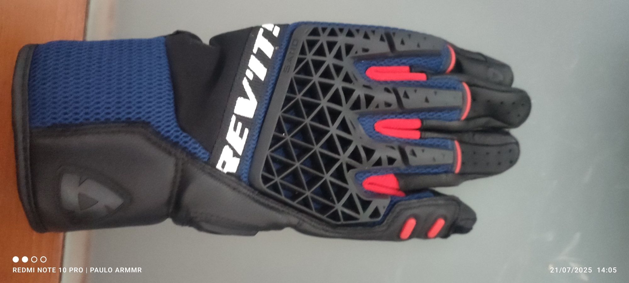 Luvas Revit Sand 4