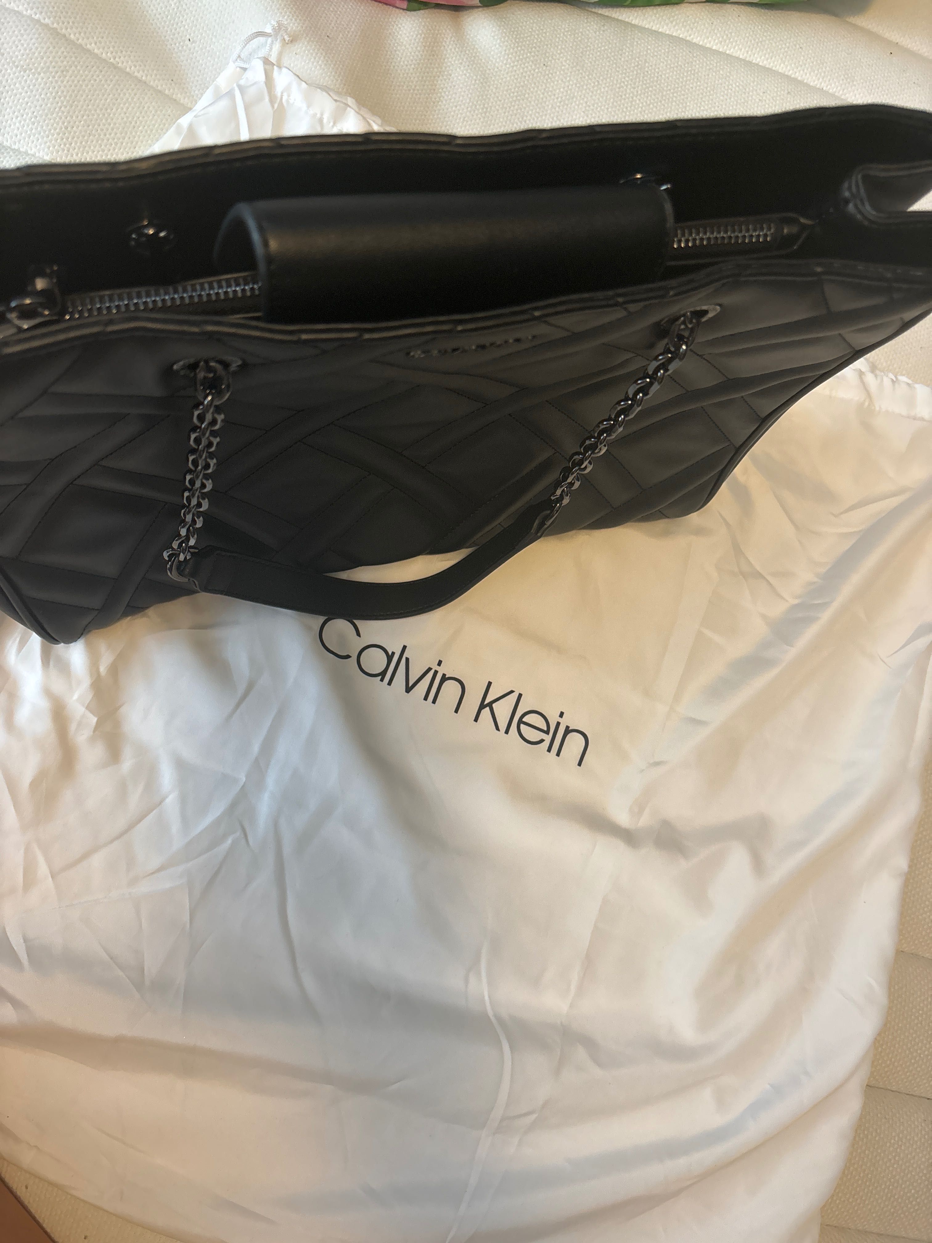 Torebka elegancka Calvin Klein czarny NOWA A4