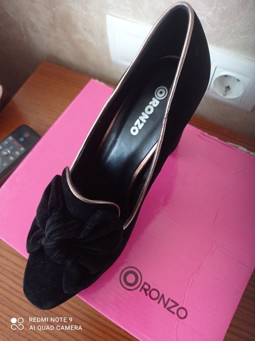 Туфли замшевые с бантом