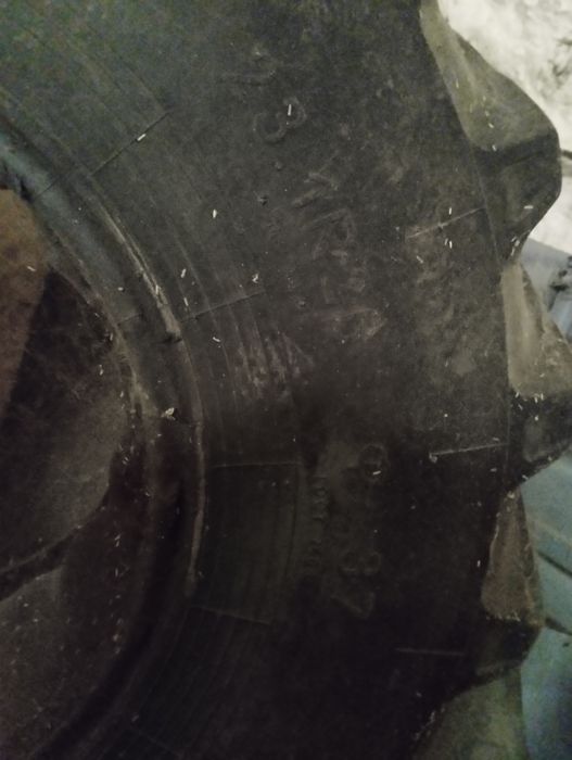 Колеса шини до комбайна 28 1.26 r3