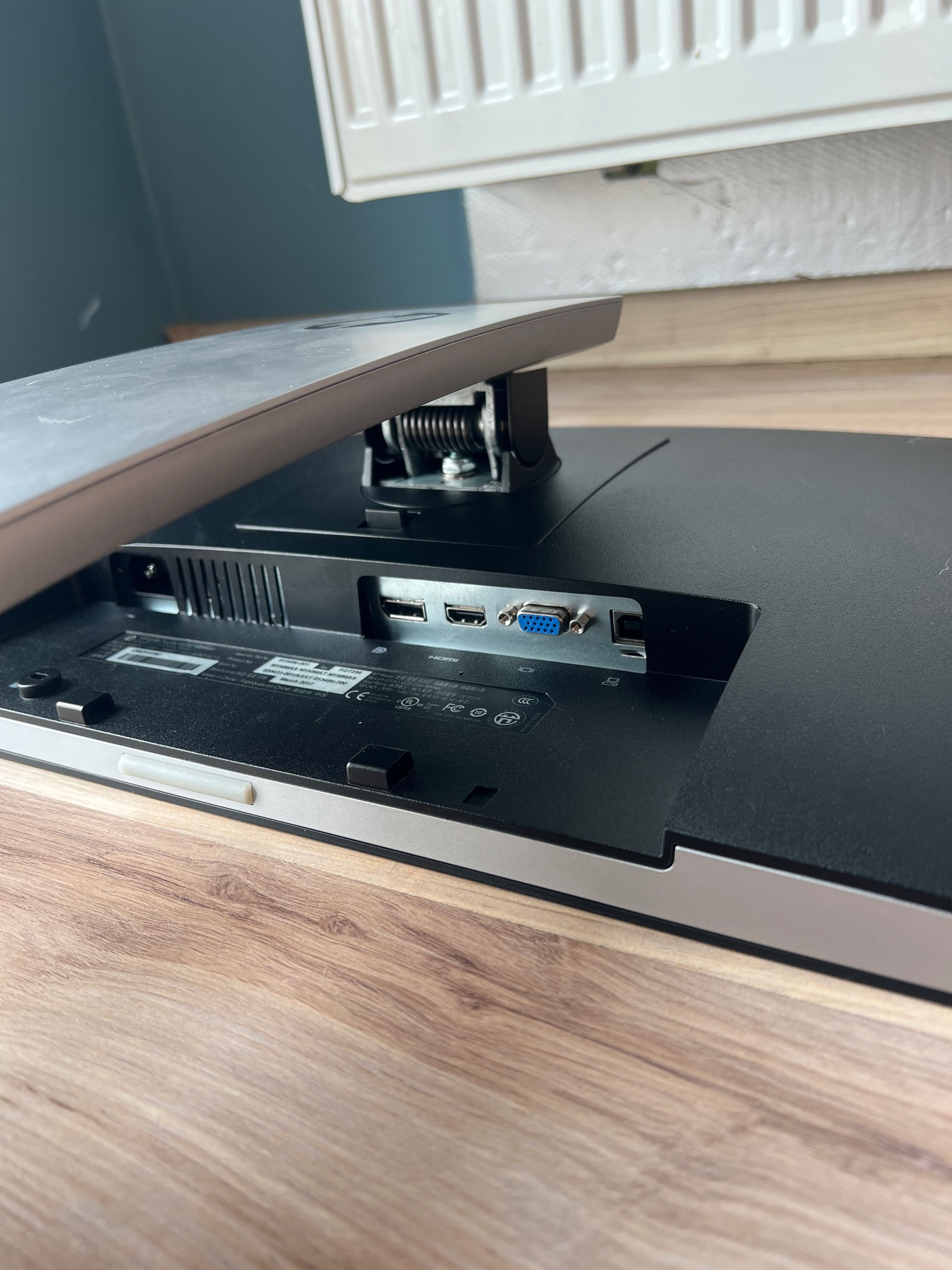 Ekran HP EliteDisplay E232 + kabel display port oraz kabel zasilający