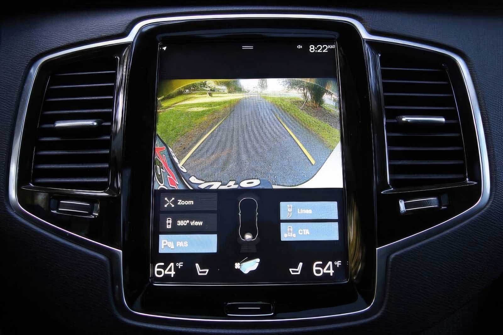2021 Volvo XC90 T6 Momentum 7-Passenger