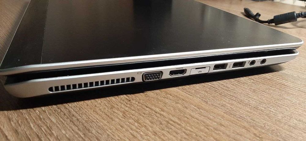Ноутбук HP I7-16Gb-750Gb HDD модель ENVY DV7-7388sr екран 17"