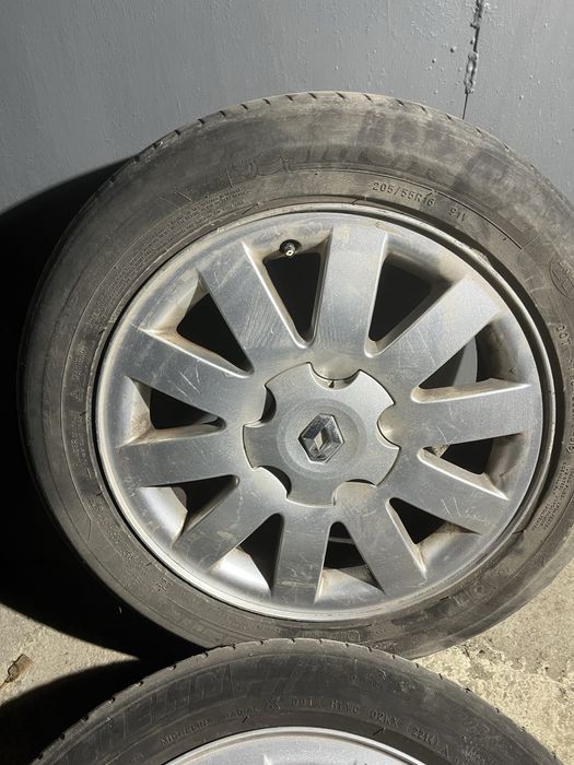 Титани рено лагуна 2