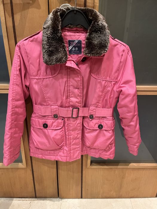 Parka menina com pelo na gola